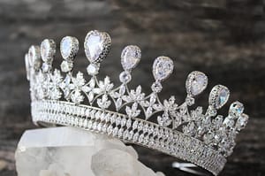 Della Wedding Crown